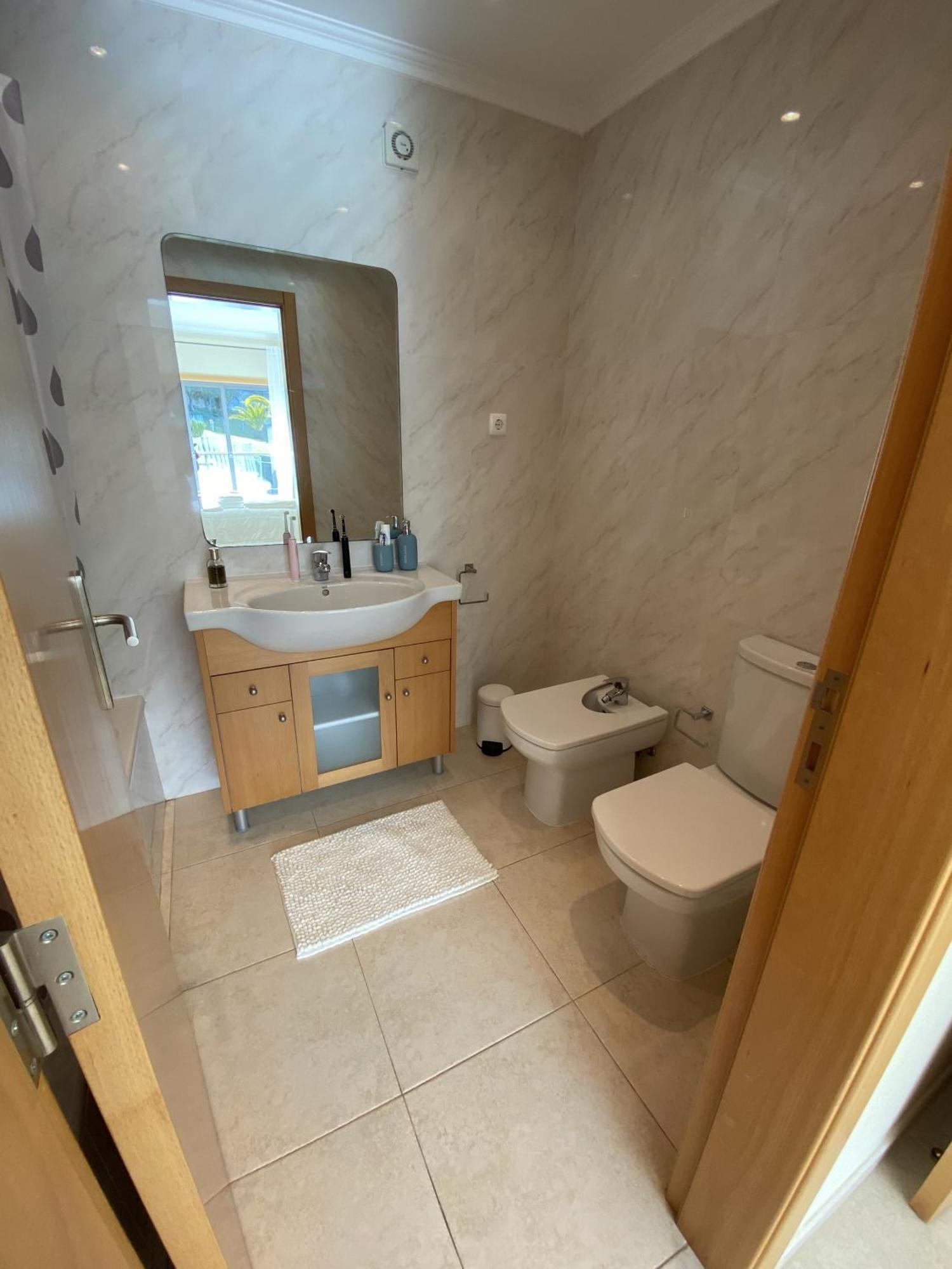 Charmant Appartement A 1Km De La Plage, Avec Piscine A Albufeira Bagian luar foto