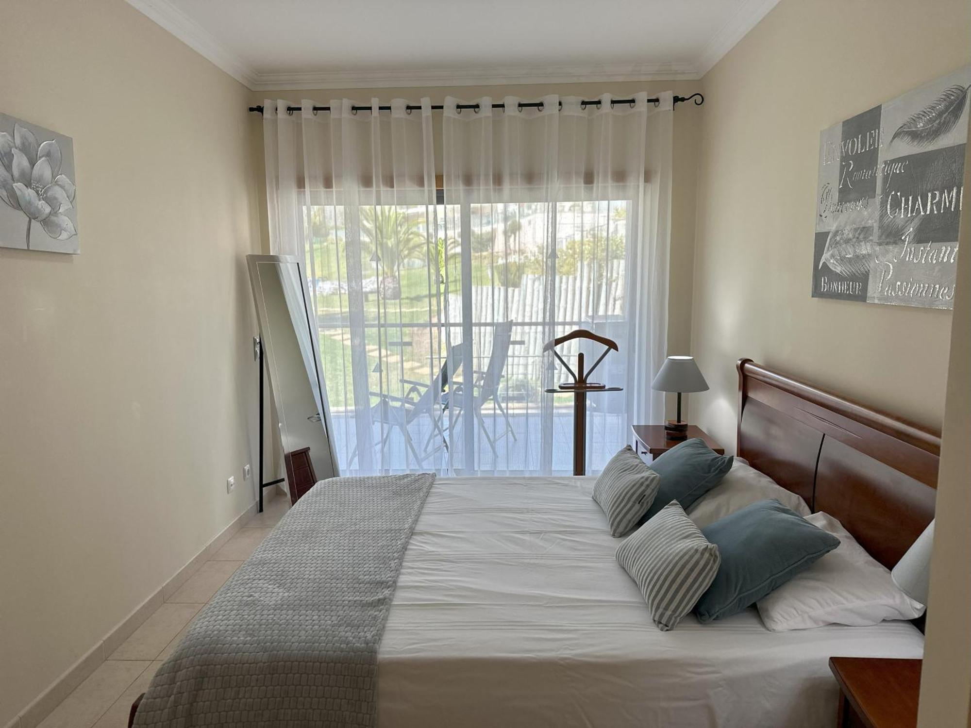 Charmant Appartement A 1Km De La Plage, Avec Piscine A Albufeira Bagian luar foto